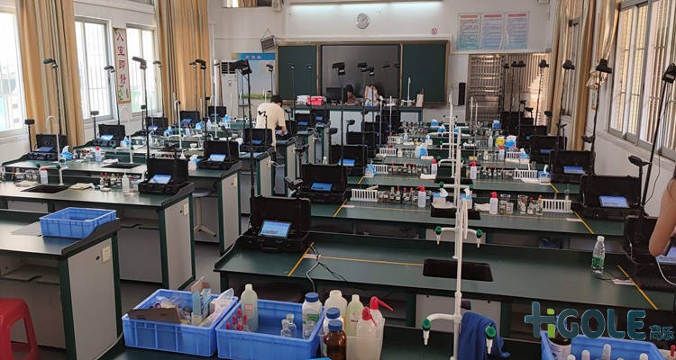 教育考试实验室一体机